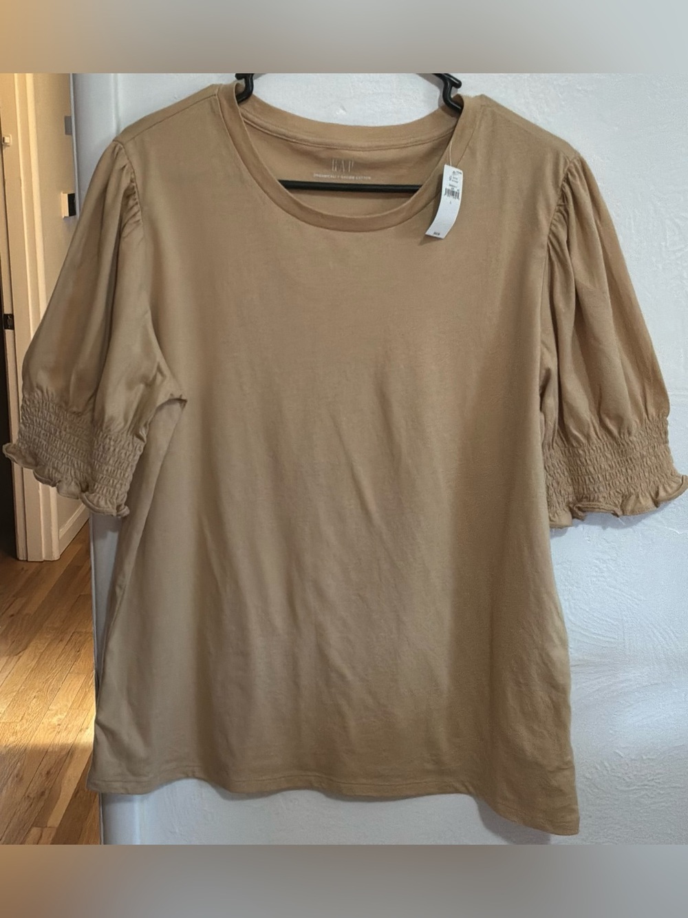 #91 NWT GAP Women's Puff Sleeve Crewneck T-shirt in Tan Size L & XL